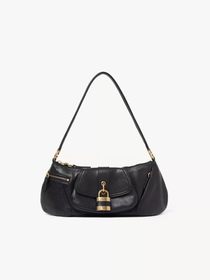 El bolso de hombro 99 en piel granulada El bolso de hombro 99 en piel granulada