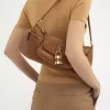 El bolso de hombro 99 en piel granulada
