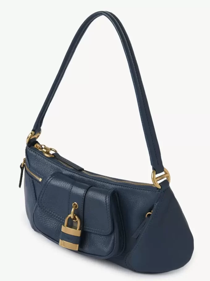 El bolso de hombro 99 en piel granulada El bolso de hombro 99 en piel granulada
