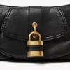 El bolso de hombro 99 en piel granulada El bolso de hombro 99 en piel granulada