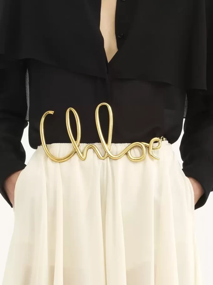 El cinturón grande icónico de Chloé