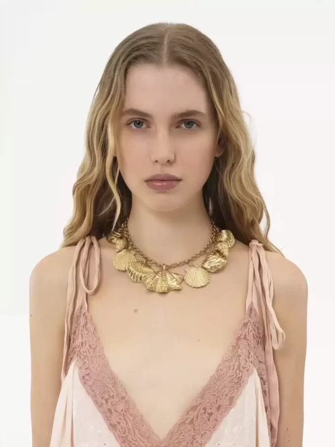 El collar Chloé Shells