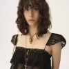 El collar colgante Eternity de Chloé El collar colgante Eternity de Chloé