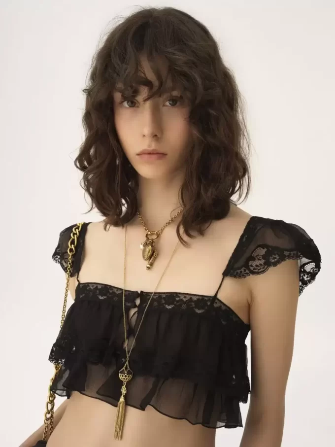 El collar colgante Eternity de Chloé El collar colgante Eternity de Chloé
