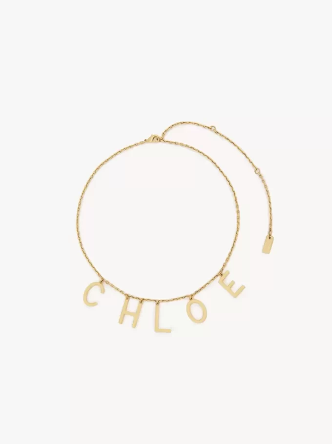 El collar de letras de Chloé El collar de letras de Chloé