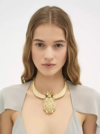 El collar de piña de Chloé
