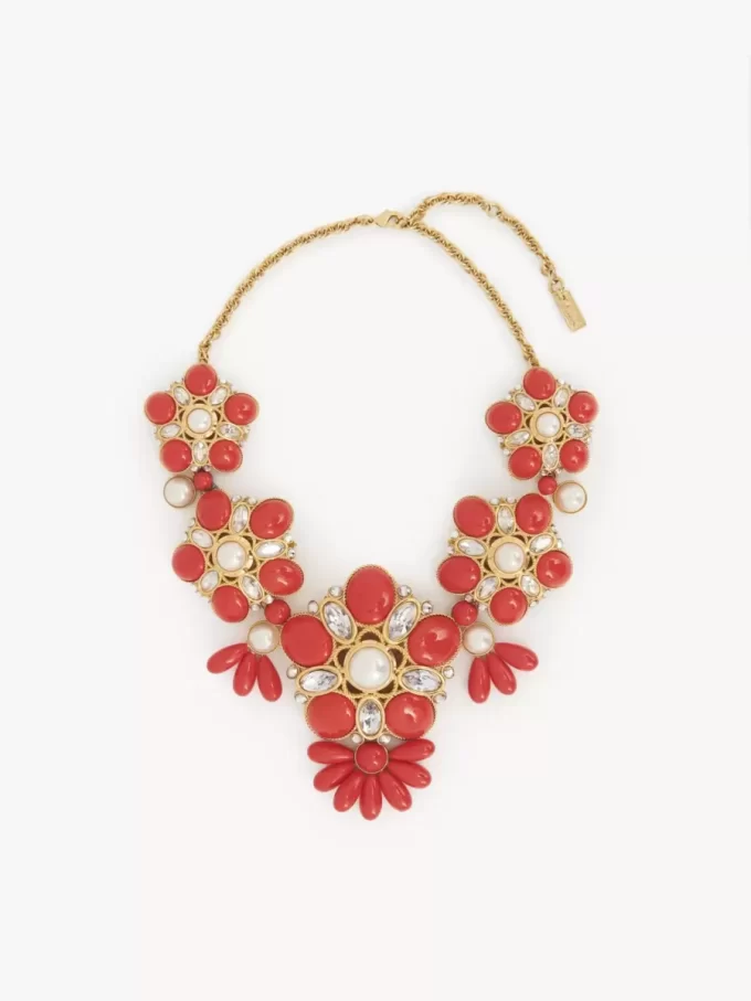 El magnífico collar de Chloé