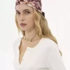 El pañuelo cuadrado Chloé Roses en sarga de seda
