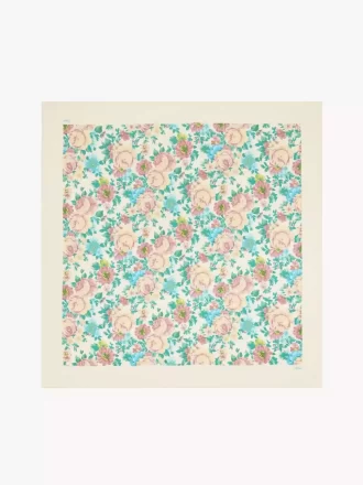 El pañuelo cuadrado Peonies de Chloé en sarga de seda