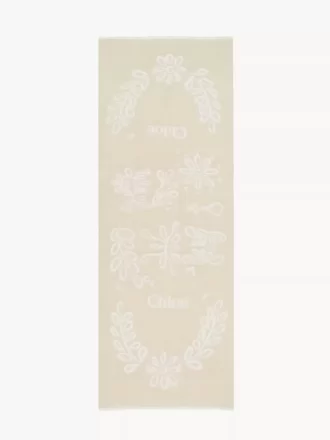 Estola rectangular de lana y seda con bordado inglés