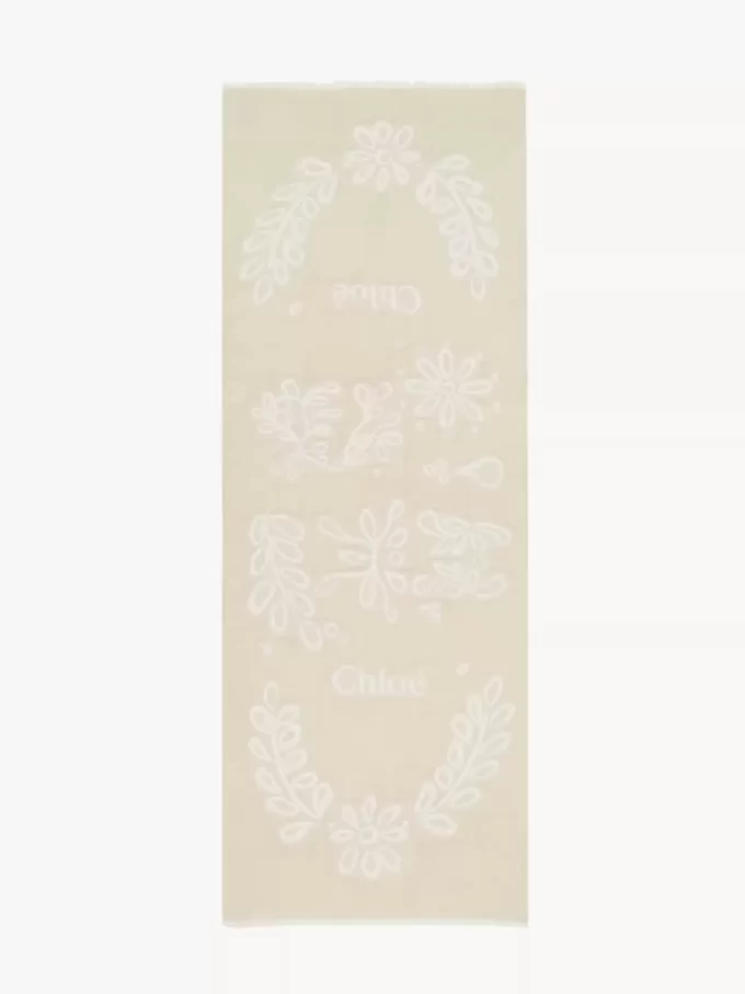 Estola rectangular de lana y seda con bordado inglés