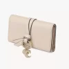 Estuche para llaves con alfabeto en piel granulada Estuche para llaves con alfabeto en piel granulada