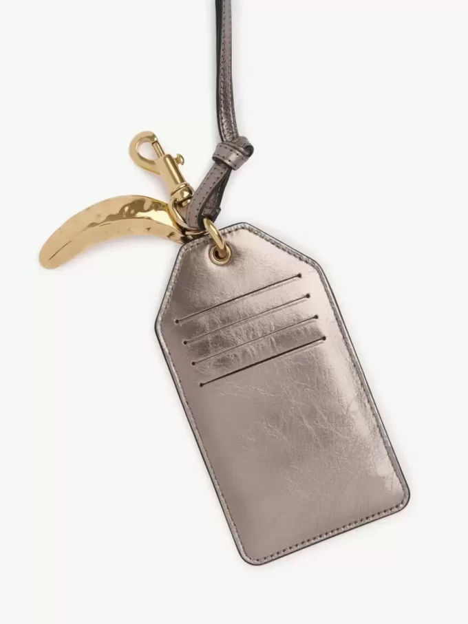 Etiqueta Chloé Symbols Banana en piel metalizada Etiqueta Chloé Symbols Banana en piel metalizada