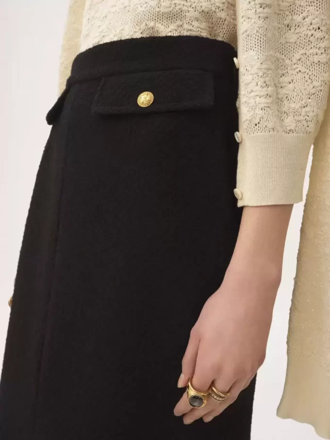 Falda hasta la rodilla en bouclette de lana