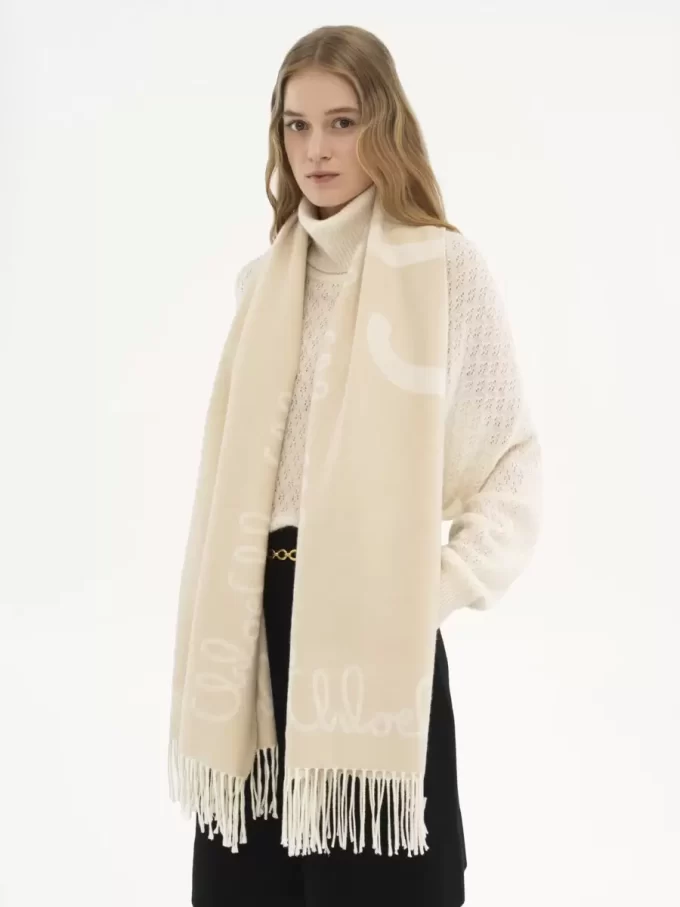 La bufanda icónica de Chloé en lana jacquard