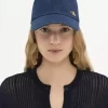 La gorra icónica de Chloé en denim