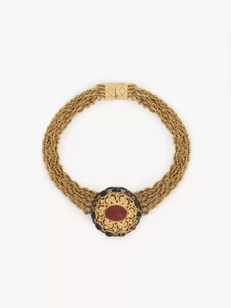 La magnífica gargantilla de Chloé