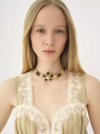 La magnífica gargantilla de Chloé
