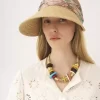 La visera Chloé en rafia