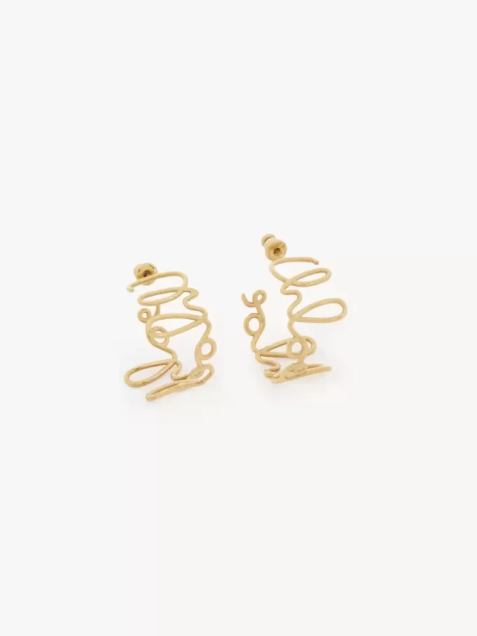 Los pendientes de aro icónicos de Chloé