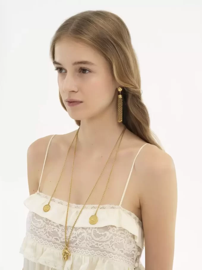 Los pendientes Pompoms de Chloé