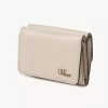 Mini Chloé Iconic tríptica en piel brillante
