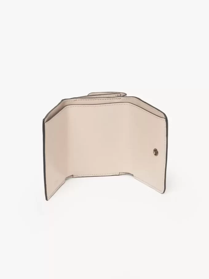 Mini Chloé Iconic tríptica en piel brillante