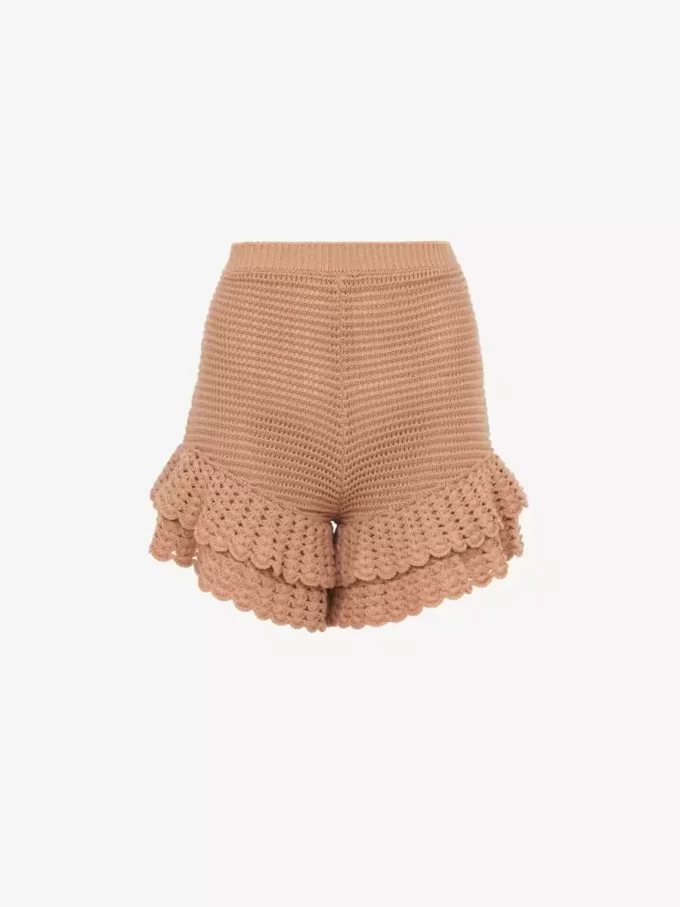 Mini shorts con volantes en punto de crochet