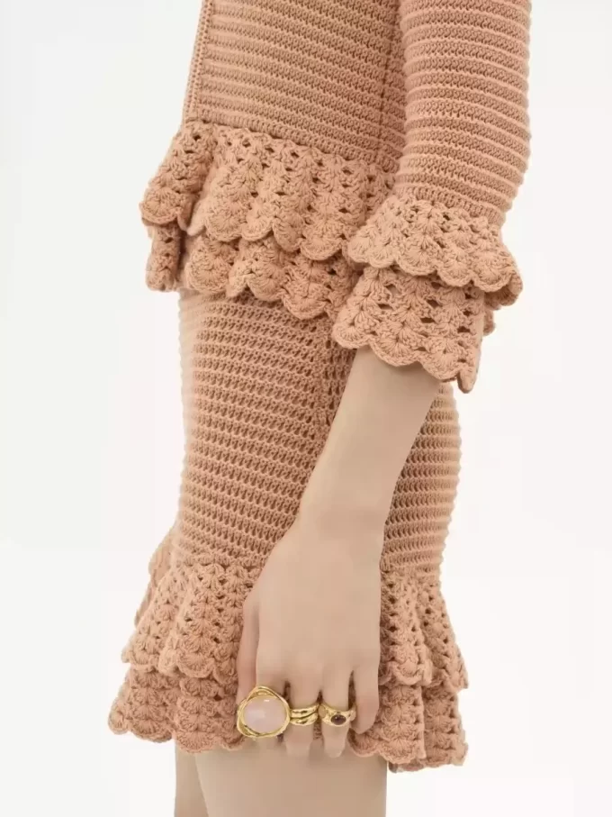 Mini shorts con volantes en punto de crochet