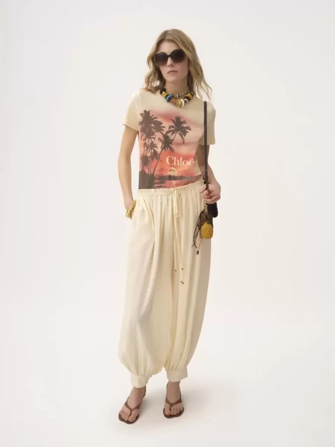 Pantalón fluido cropped de crepé de China