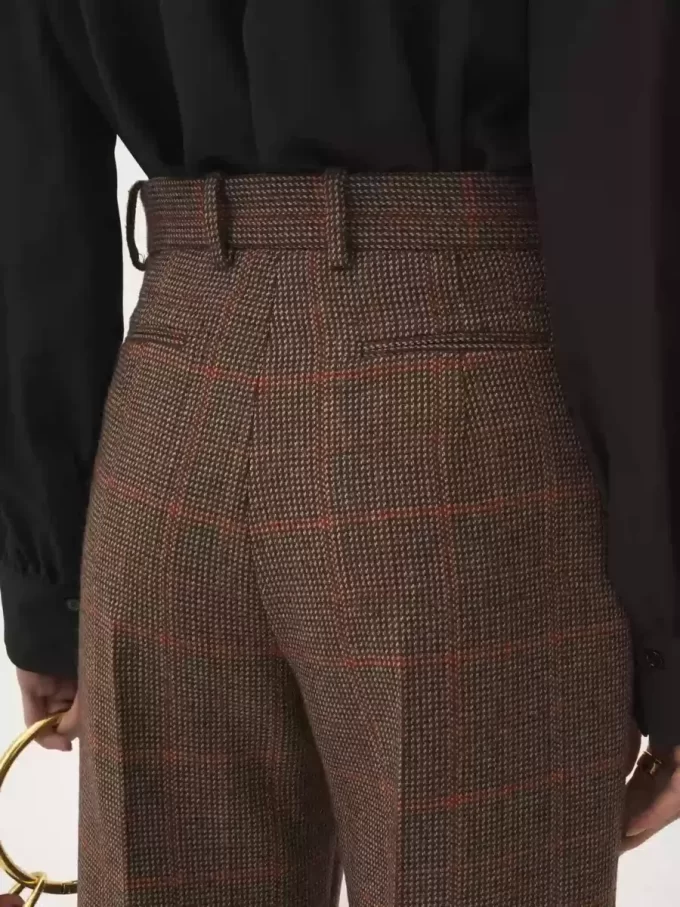 Pantalones acampanados de tiro alto en cuadros de lana Pantalones acampanados de tiro alto en cuadros de lana