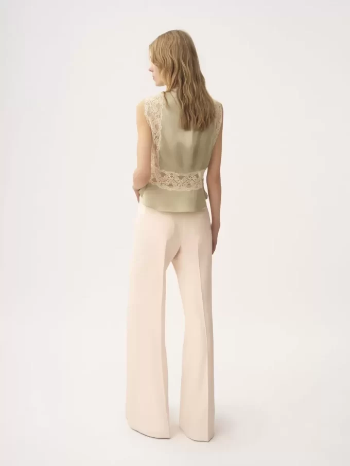 Pantalones acampanados de tiro alto en gabardina de lana Pantalones acampanados de tiro alto en gabardina de lana
