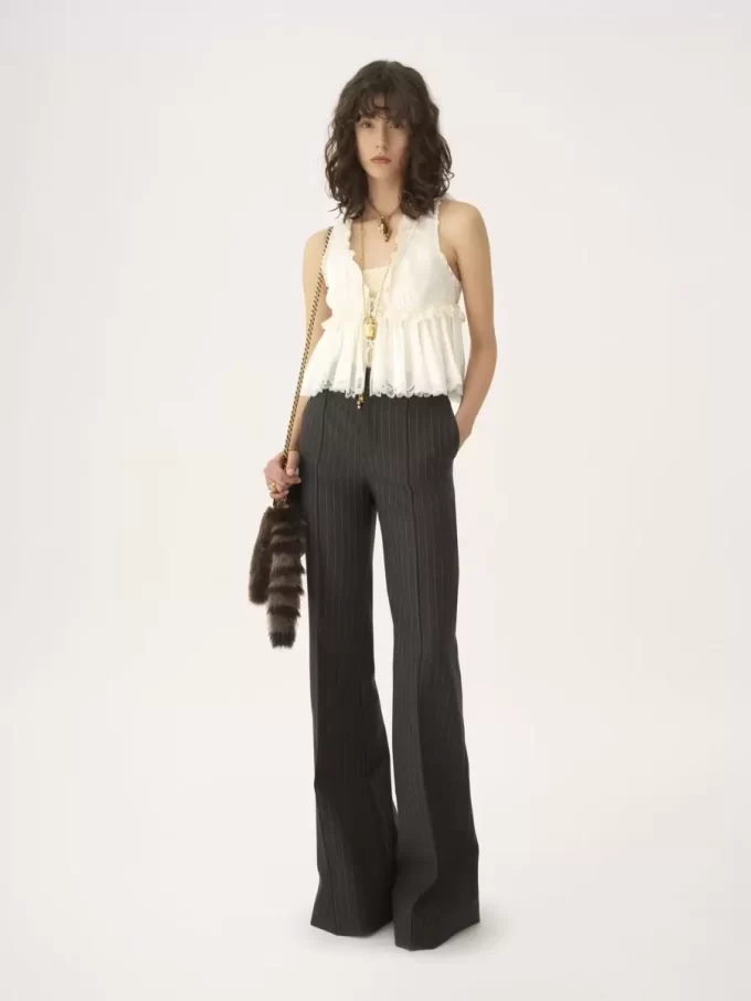 Pantalones bootcut entallados de lana