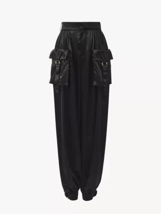 Pantalones cargo fluidos en satén de seda
