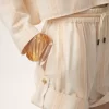 Pantalones cortos con cordón y dobladillo en algodón Pantalones cortos con cordón y dobladillo en algodón