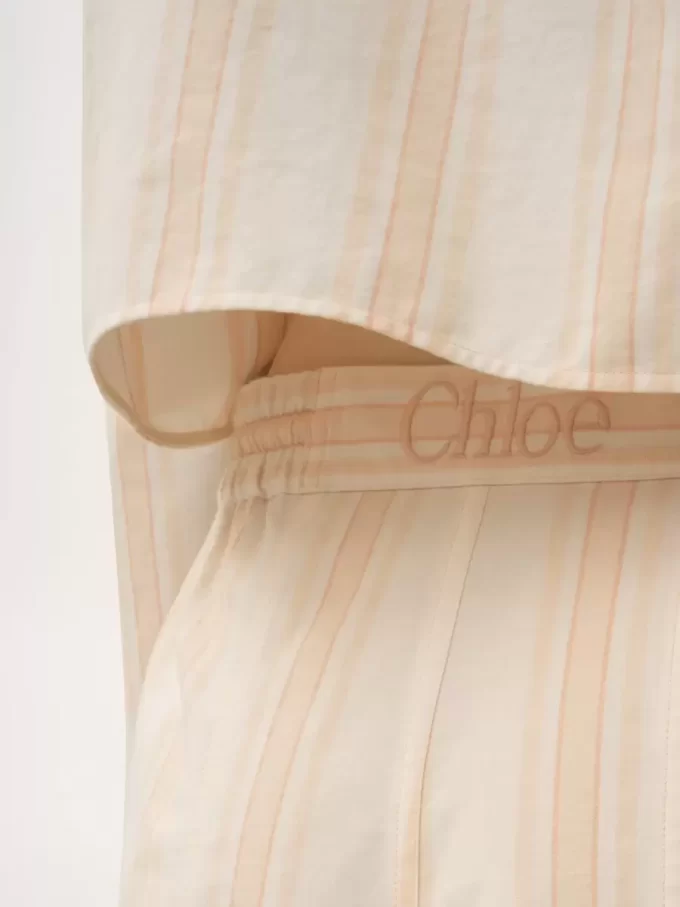 Pantalones cortos con cordón y dobladillo en algodón Pantalones cortos con cordón y dobladillo en algodón