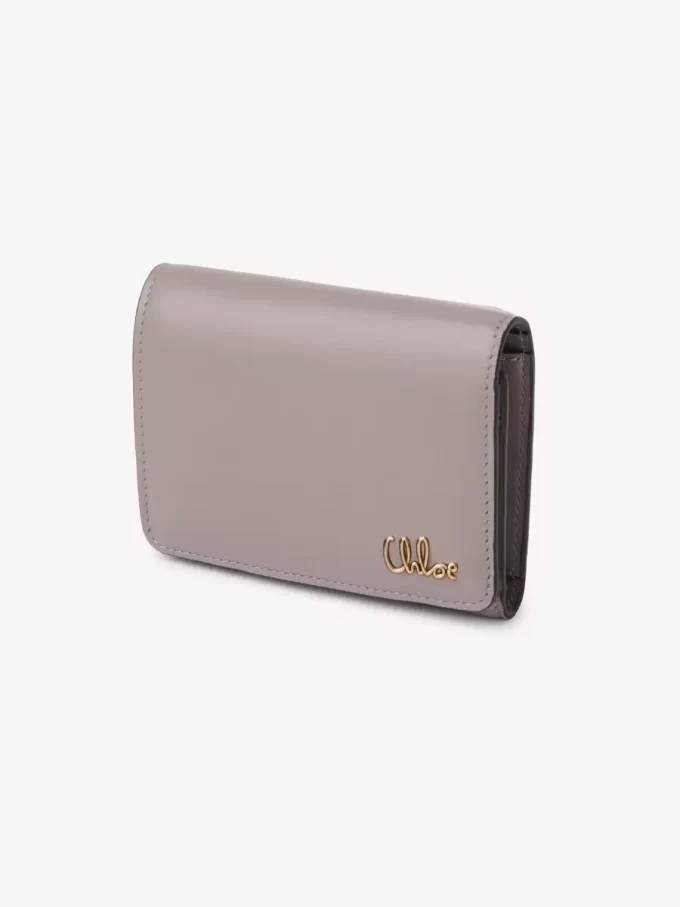 Pequeño bolso Chloé Iconic de tres pliegues con bolsillo para monedas en piel brillante