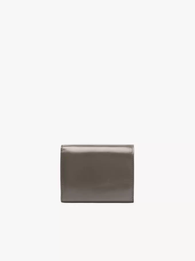 Pequeño bolso Chloé Iconic de tres pliegues con bolsillo para monedas en piel brillante