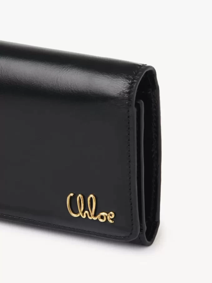 Pequeño bolso Chloé Iconic de tres pliegues con bolsillo para monedas en piel brillante