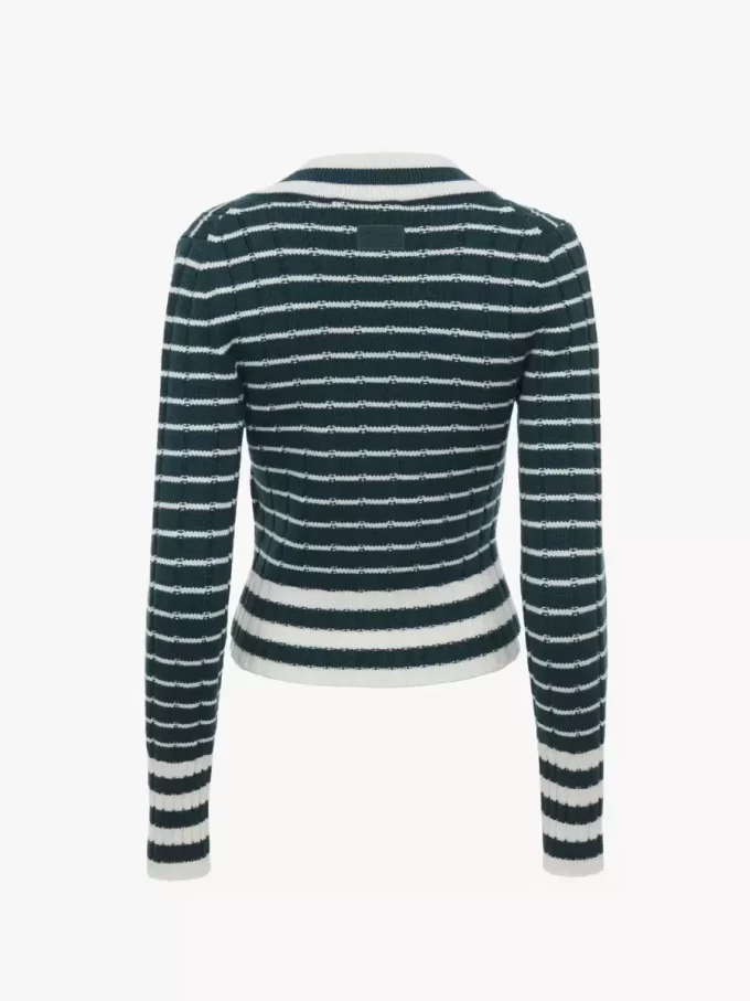 Suéter ajustado con cuello en V en punto de lana merino Suéter ajustado con cuello en V en punto de lana merino