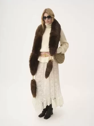 Suéter de cuello alto con logotipo de gran tamaño en punto de lana y mohair