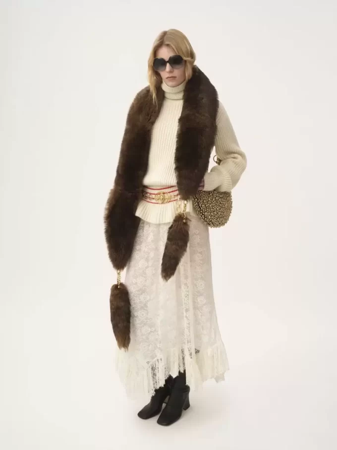 Suéter de cuello alto con logotipo de gran tamaño en punto de lana y mohair Suéter de cuello alto con logotipo de gran tamaño en punto de lana y mohair