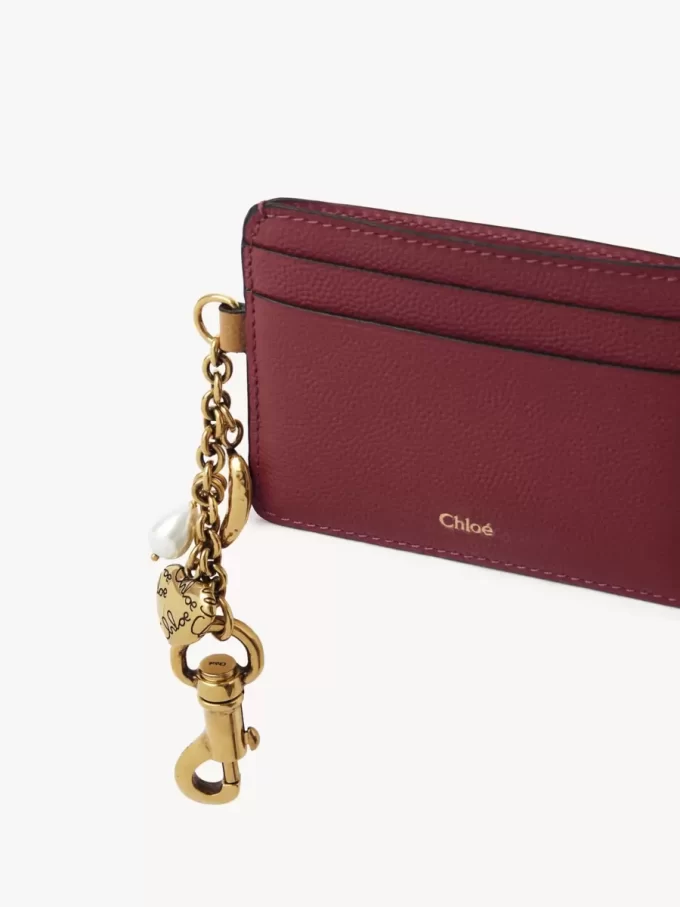 Tarjetero Chloé Charms en piel granulada