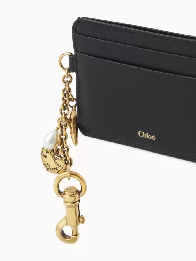 Tarjetero Chloé Charms en piel granulada