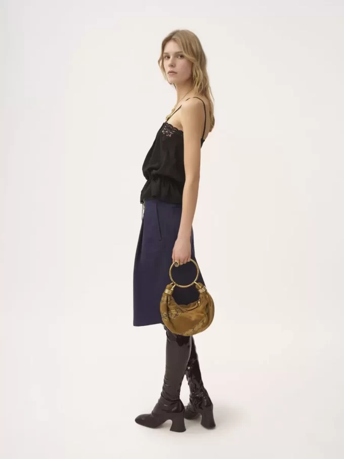 Top camisola con cordón en jacquard de seda y encaje Top camisola con cordón en jacquard de seda y encaje