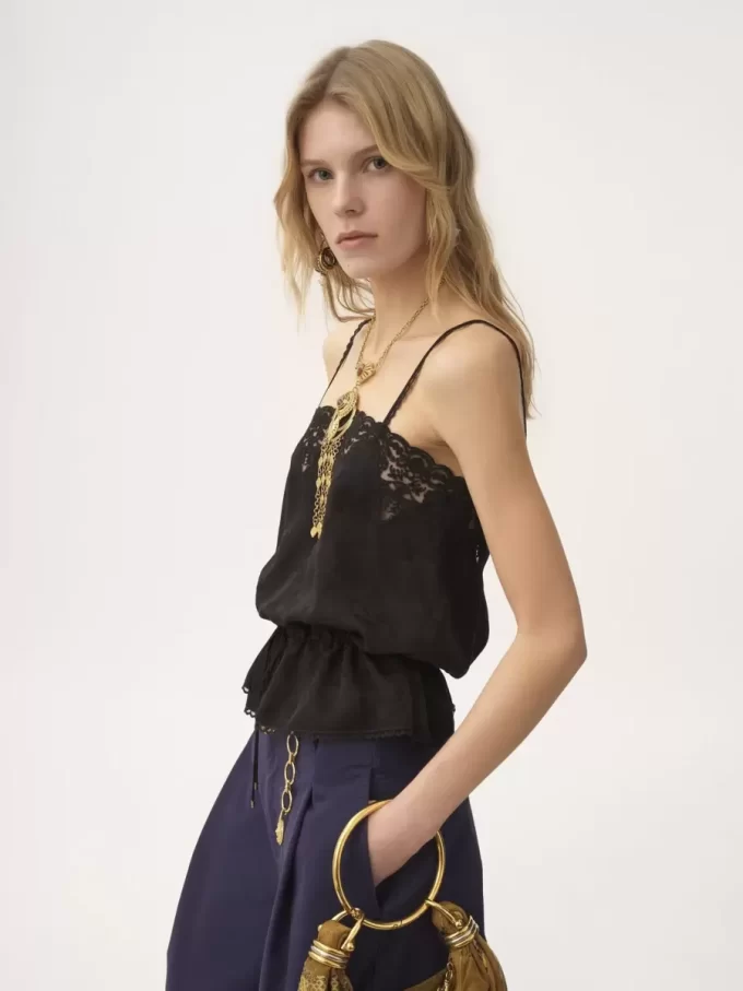Top camisola con cordón en jacquard de seda y encaje Top camisola con cordón en jacquard de seda y encaje