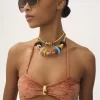 Top de bikini con detalles metálicos