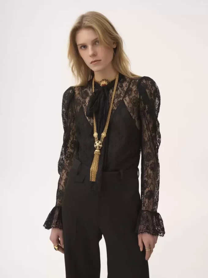 Top lavallière con mangas abullonadas en jacquard de encaje floral Top lavallière con mangas abullonadas en jacquard de encaje floral