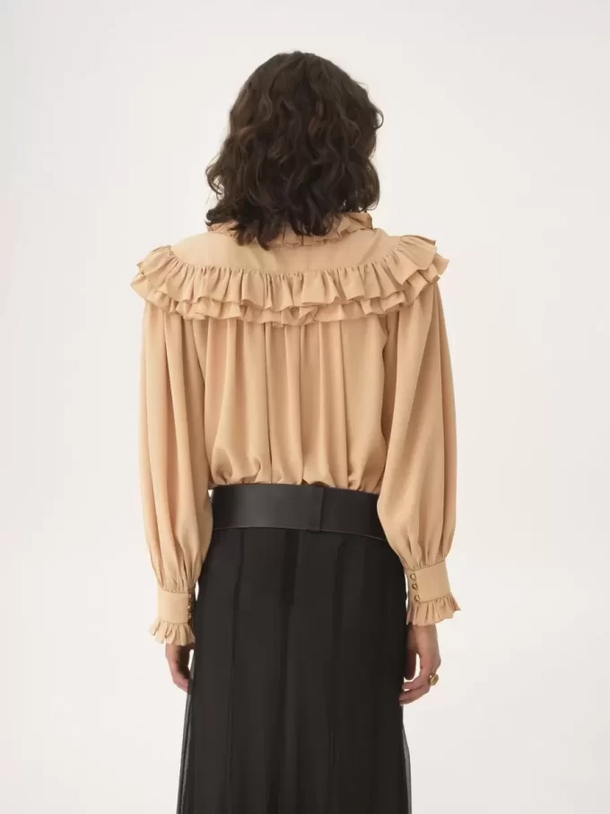 Top oversize con volantes en crepé de China Top oversize con volantes en crepé de China