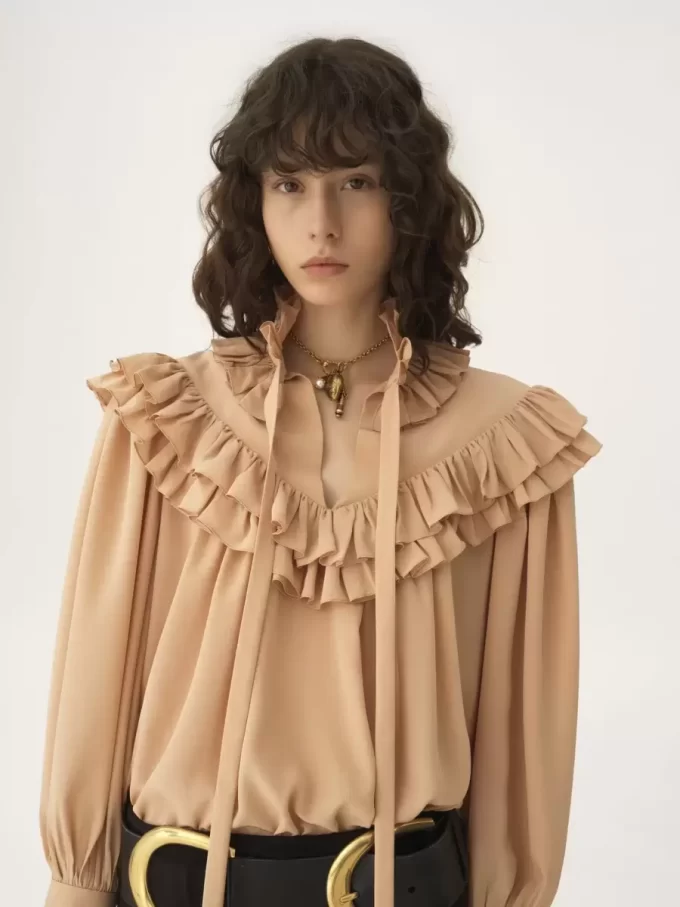 Top oversize con volantes en crepé de China Top oversize con volantes en crepé de China